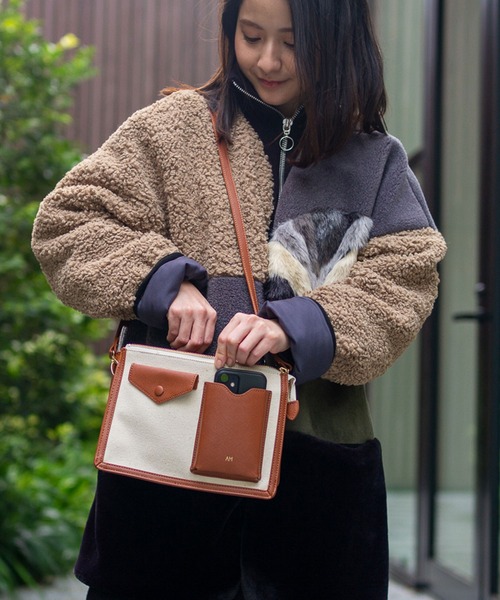 ACCOMMODE（アコモデ）の「ミニマルキャンバスショルダーバッグ（ショルダーバッグ・レディース・マスタード/ブラウン/ブラック・FREE）」の3枚目の写真