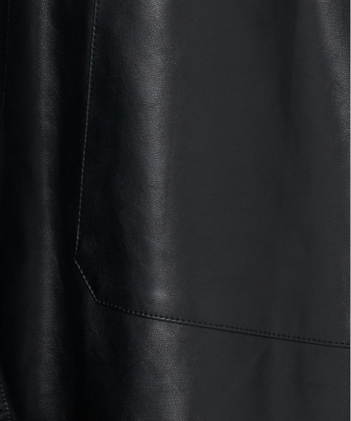 サロペット・オーバーオール・オールインワン mULIKE WORKER SYNTHETIC LEATHER PANTS Ameri（アメリ）の「LIKE WORKER SYNTHETIC LEATHER PANTS