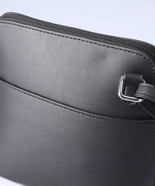 HONEYSUCKLE ROSE（ハニーサックルローズ）の「【HONEYSUCKLE ROSE】スクエアシンプルショルダーバッグ（ショルダーバッグ・レディース・ブラック/ネイビー/シルバー・ONE SIZE）」の15枚目の写真