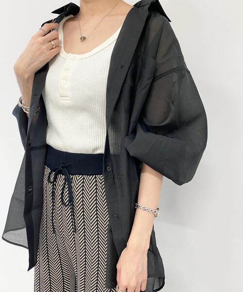 INGNI（イング）の「シアーブロッキング／シャツ（シャツ/ブラウス・レディース・ブラック/アイボリー/サーモンピンク/ライトカーキ・M）」の14枚目の写真