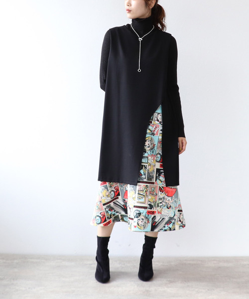 Three Four Time（ｽﾘｰﾌｫｰﾀｲﾑ）の「アメコミプリントレイヤード風スリットワンピース　別注（ワンピース・レディース・ブラック・ONE SIZE）」の11枚目の写真