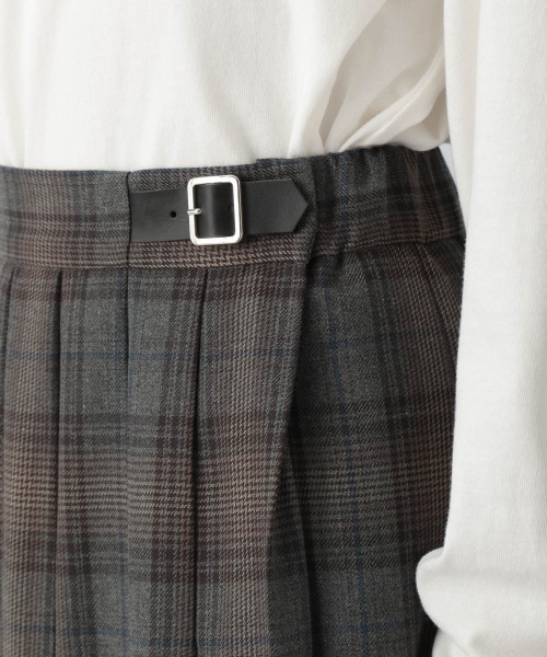 LOWRYS FARM（ローリーズファーム）の「チェックプリーツスカート　217193（スカート・レディース・ブラウン/グレー/レッド・MEDIUM/LARGE）」の17枚目の写真