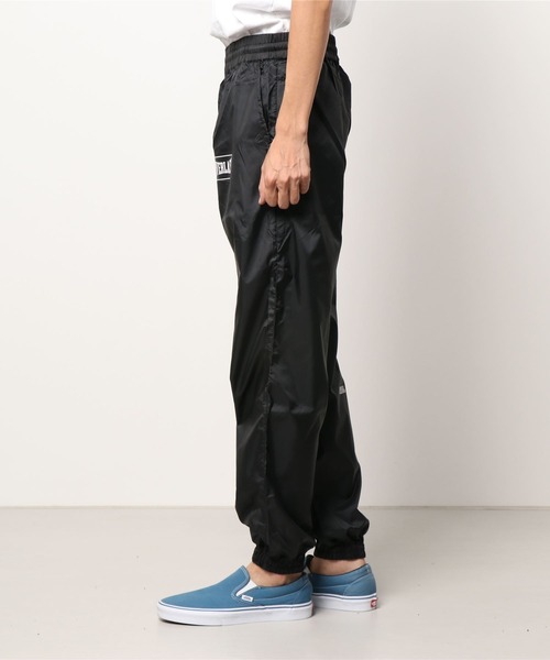 EVERLAST(スポーツ・ライフスタイル)(エバーラスト)の「【EVERLAST(エバーラスト)】サウナパンツ(その他パンツ・メンズ・ブラック/レッド・MEDIUM/LARGE)」の5枚目の写真