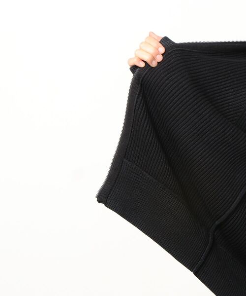 DIESEL(ディーゼル)の「メンズ ニット カーディガン フルジップ ヘリンボーン(カーディガン/ボレロ・メンズ・ブラック/カーキ・SMALL/MEDIUM/LARGE/X-LARGE/XX-LARGE/X-SMALL)」の8枚目の写真