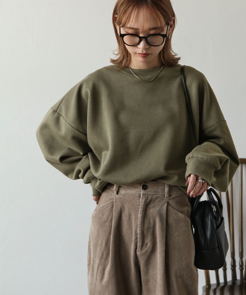 Chillfar(チルファー)の「裏起毛バックパッチワークスウェット(スウェット・レディース・ブラック/ベージュ/ブラウン/カーキ/ブルー/アイボリー/オートミール/チャコール・MEDIUM/LARGE)」の7枚目の写真