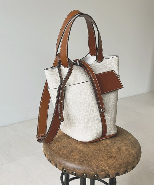 Bab（バブ）の「配色ステッチハンドバッグ（ハンドバッグ・レディース・ブラック/アイボリー/キャメル/ライトグリーン/ブラック系その他/ベージュ・ONESIZE）」の9枚目の写真