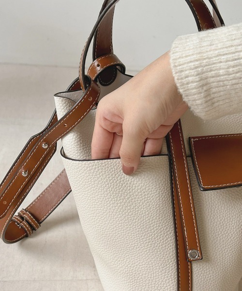 Bab（バブ）の「配色ステッチハンドバッグ（ハンドバッグ・レディース・ブラック/アイボリー/キャメル/ライトグリーン/ブラック系その他/ベージュ・ONESIZE）」の12枚目の写真