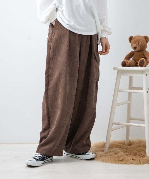 PairPair（ペアペア）の「コーデュロイバルーンパンツ(ユニセックス)（その他パンツ・レディース・グリーン/アイボリー/モカ/グレイッシュブルー・MEDIUM/LARGE）」の20枚目の写真