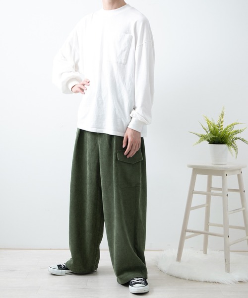 PairPair（ペアペア）の「コーデュロイバルーンパンツ(ユニセックス)（その他パンツ・レディース・グリーン/アイボリー/モカ/グレイッシュブルー・MEDIUM/LARGE）」の21枚目の写真