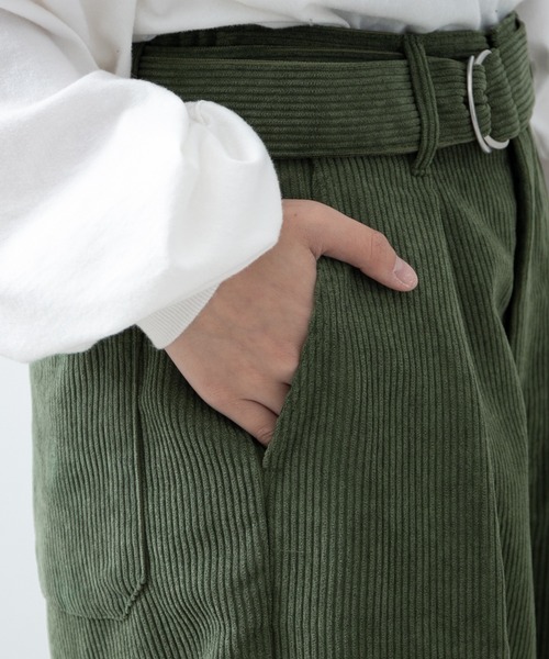 PairPair（ペアペア）の「コーデュロイバルーンパンツ(ユニセックス)（その他パンツ・レディース・グリーン/アイボリー/モカ/グレイッシュブルー・MEDIUM/LARGE）」の17枚目の写真