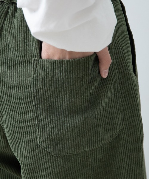 PairPair（ペアペア）の「コーデュロイバルーンパンツ(ユニセックス)（その他パンツ・レディース・グリーン/アイボリー/モカ/グレイッシュブルー・MEDIUM/LARGE）」の10枚目の写真