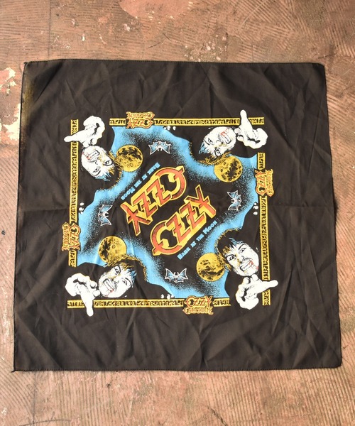 VINTAGE(ヴィンテージ)の「【ヴィンテージ古着】OZZY OZ BOURNE "BARK AT THE MOON" バンダナ(バンダナ/スカーフ・メンズ・ブラック・FREE)」の2枚目の写真