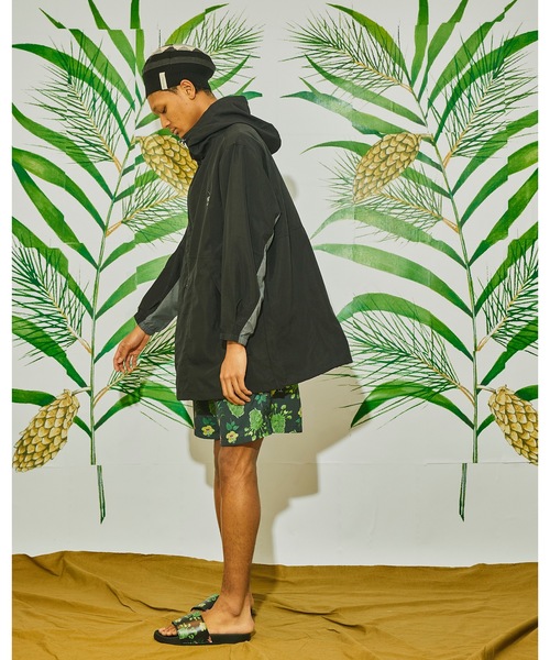 AlexanderLeeChang（アレキサンダーリーチャン）の「BIG ANORAK　AC-032202（マウンテンパーカー・メンズ・パープル/ブラック/イエロー・3/2）」の18枚目の写真