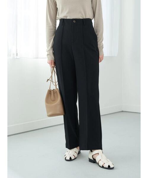 earth music&ecology（アースミュージックアンドエコロジー）の「センターシームフレアパンツ*（スラックス・レディース・ブラック/ベージュ/サックスブルー・S/M）」の4枚目の写真