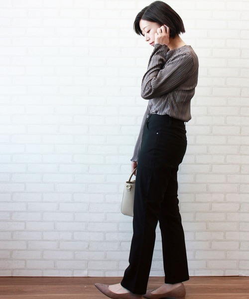 BELLUNA(ベルーナ)の「らくらくストレッチ美スマートパンツ 股下73cm(その他パンツ・レディース・チャコール/グレイッシュベージュ/ブラック/ネイビー/ライトグレー/カーキ/ベージュ・SMALL/X-LARGE/MEDIUM/LARGE)」の10枚目の写真
