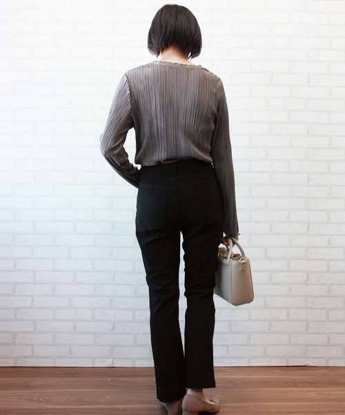 BELLUNA(ベルーナ)の「らくらくストレッチ美スマートパンツ 股下73cm(その他パンツ・レディース・チャコール/グレイッシュベージュ/ブラック/ネイビー/ライトグレー/カーキ/ベージュ・SMALL/X-LARGE/MEDIUM/LARGE)」の11枚目の写真