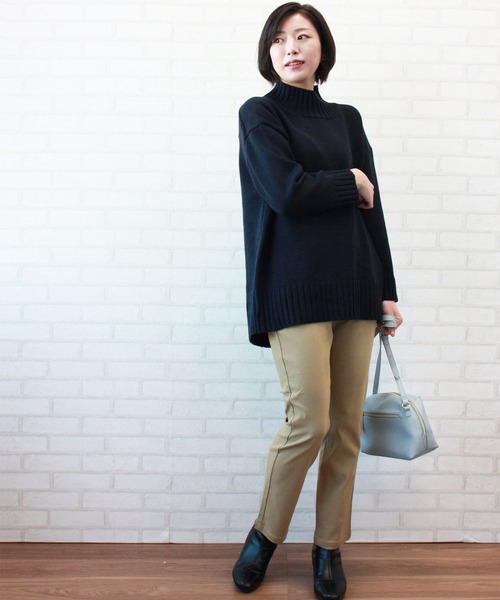 BELLUNA(ベルーナ)の「らくらくストレッチ美スマートパンツ 股下73cm(その他パンツ・レディース・チャコール/グレイッシュベージュ/ブラック/ネイビー/ライトグレー/カーキ/ベージュ・SMALL/X-LARGE/MEDIUM/LARGE)」の12枚目の写真