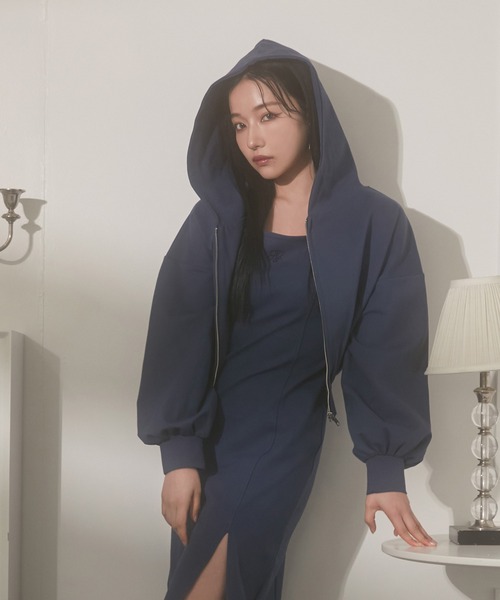 ANDGEEBEE（アンジービー）の「ショートパーカー（パーカー・レディース・ブルー/ブラック・MEDIUM）」の7枚目の写真