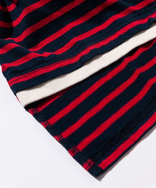 glamb(グラム)の「Fake Layered Border CS / フェイクレイヤードボーダーカットソー(Tシャツ/カットソー・メンズ・ホワイト×ブラック/レッド系その他・M/S/L)」の6枚目の写真