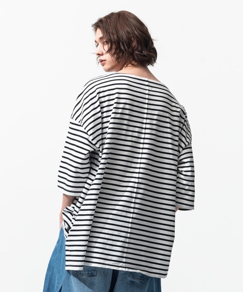 glamb(グラム)の「Fake Layered Border CS / フェイクレイヤードボーダーカットソー(Tシャツ/カットソー・メンズ・ホワイト×ブラック/レッド系その他・M/S/L)」の11枚目の写真