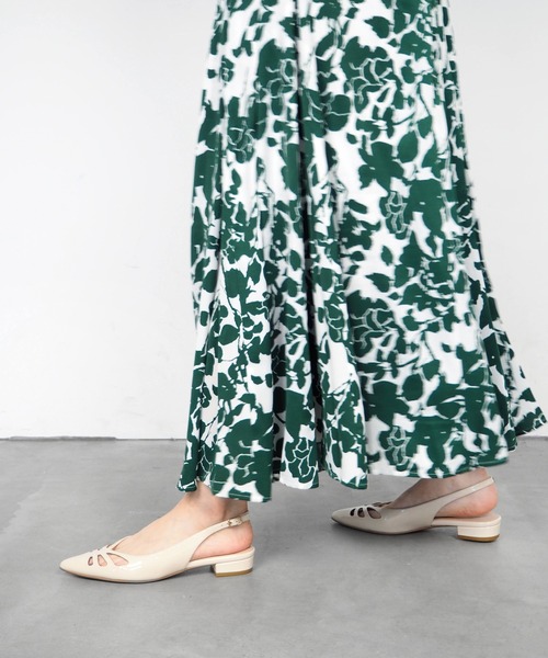 NEUE THE MARKET(ノイエザマーケット)の「ポインテッドトゥバックストラップパンプス/TM22130(パンプス・レディース・ブラック/イエロー/ベージュ・22.5cm/23cm/23.5cm/24cm/24.5cm)」の12枚目の写真