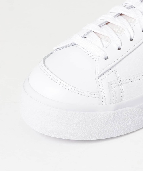 NIKE（ナイキ）の「NIKE　ナイキBlazerLowPlatform（スニーカー・レディース・ホワイト/ブラック・23/24/23.5）」の5枚目の写真