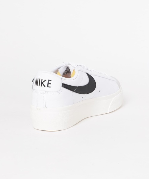 NIKE（ナイキ）の「NIKE　ナイキBlazerLowPlatform（スニーカー・レディース・ホワイト/ブラック・23/24/23.5）」の4枚目の写真