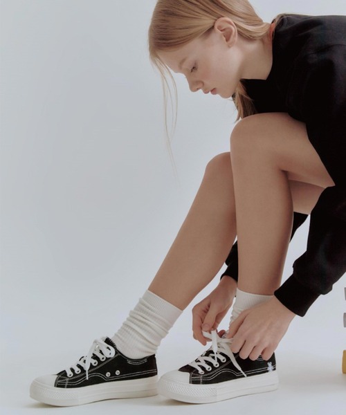 23.65（イーシプサムチョンユクオ）の「A'GEM/9 × .kom『23.65/イーシプサムチョンユクオ』VERYLIGHT WHITE/BLACK（スニーカー・レディース・ホワイト/ブラック・24cm/27cm/25）」の12枚目の写真