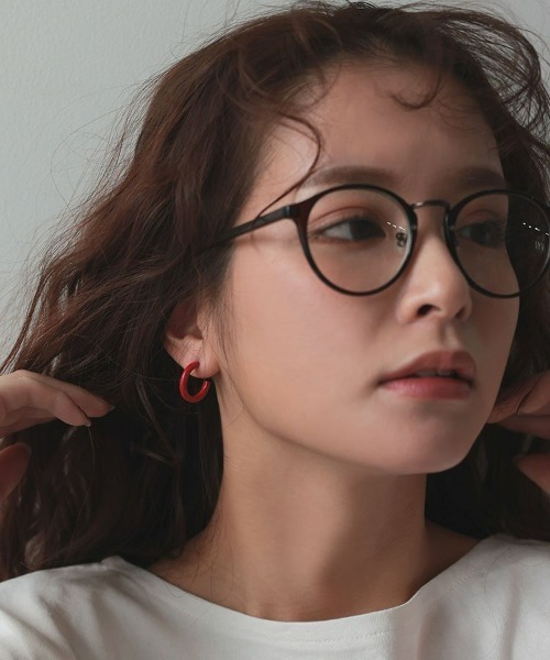at.(アット)の「【at.】カラーフープピアス(ピアス(両耳用)・レディース・パープル/レッド/イエロー/ブルー/グリーン・F)」の5枚目の写真