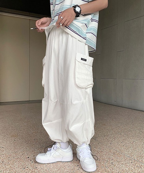 CORPUS TOKYO(コーパス トーキョー)の「Lazy Tokyo ワイドイージーカーゴパンツ(カーゴパンツ・メンズ・ブラック/ホワイト/カーキ・4/1/2/3)」の4枚目の写真