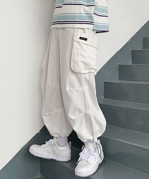 CORPUS TOKYO(コーパス トーキョー)の「Lazy Tokyo ワイドイージーカーゴパンツ(カーゴパンツ・メンズ・ブラック/ホワイト/カーキ・4/1/2/3)」の5枚目の写真