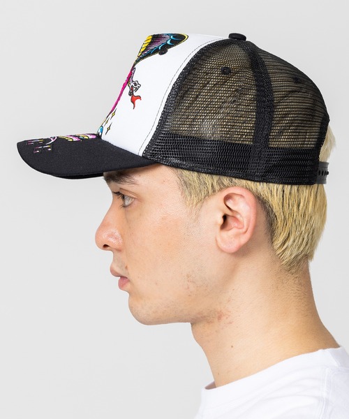 XLARGE（エクストララージ）の「FASCINATING SNAKE WOMAN MESH CAP（キャップ・メンズ・ホワイト/ブラック/マルチ・ONE SIZE）」の4枚目の写真