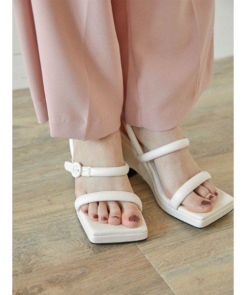 Pin strap square サンダル
