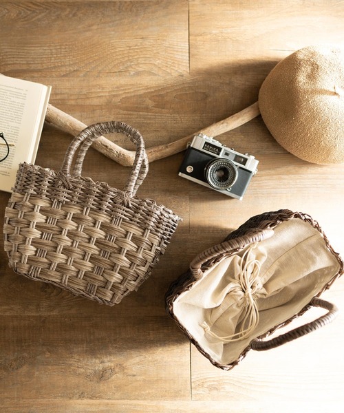  MAKE UP（メイクアップ）の「MAKE UP 軽量PEミニトートバックS/かごバッグ(巾着付)（トートバッグ・レディース・ダークブラウン/ベージュ/グレー/アイボリー・FREE）」の8枚目の写真