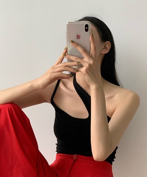 MANGROVE（マングローブ）の「アシンメトリーワンショルダーキャミソール（タンクトップ・レディース・ホワイト/ブラック・FREE）」の10枚目の写真