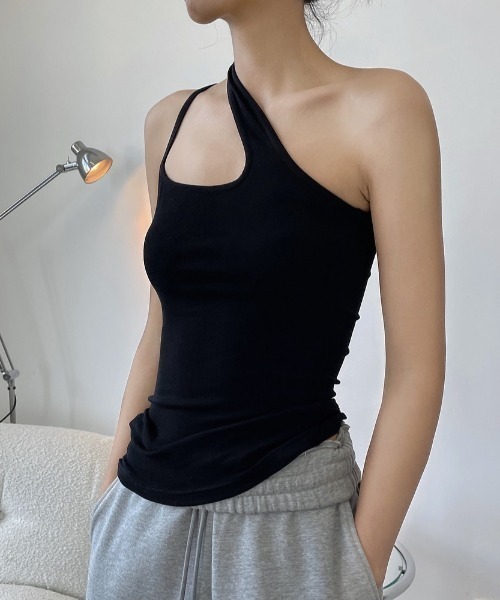 MANGROVE（マングローブ）の「アシンメトリーワンショルダーキャミソール（タンクトップ・レディース・ホワイト/ブラック・FREE）」の13枚目の写真