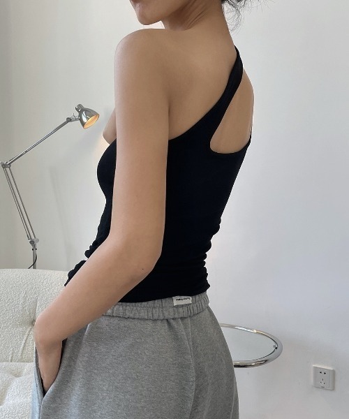 MANGROVE（マングローブ）の「アシンメトリーワンショルダーキャミソール（タンクトップ・レディース・ホワイト/ブラック・FREE）」の16枚目の写真