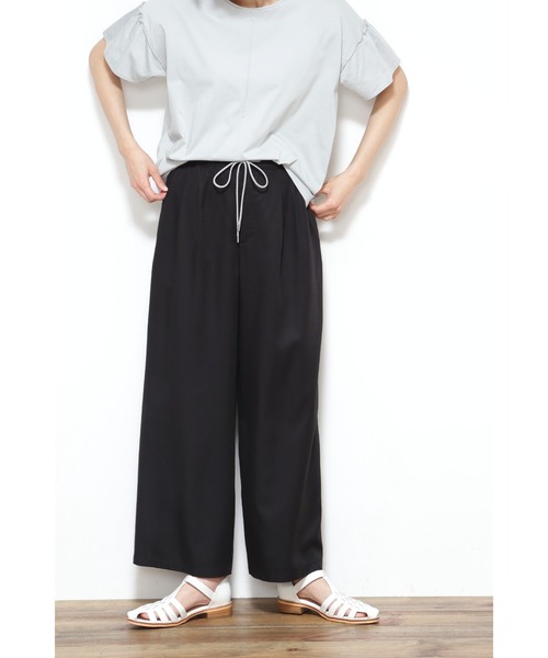 human woman(ヒューマンウーマン)の「◆≪arrive 5e≫ドロストリファロスパンツ(その他パンツ・レディース・ブラック/カーキ・MEDIUM)」の18枚目の写真