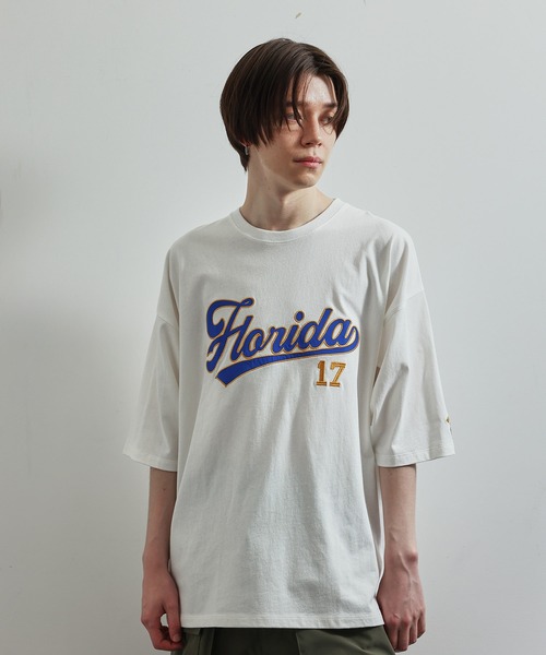 JUNRED(ジュンレッド)の「ワッペンカレッジ刺繍ルーズTシャツ(Tシャツ/カットソー・メンズ・ピンク/グリーン/ホワイト・M/L)」の1枚目の写真