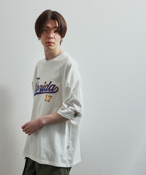 JUNRED(ジュンレッド)の「ワッペンカレッジ刺繍ルーズTシャツ(Tシャツ/カットソー・メンズ・ピンク/グリーン/ホワイト・M/L)」の5枚目の写真