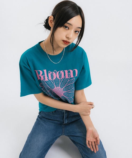 Ressaca(レサーカ)の「オーバーサイズ デイジー ロゴプリント 半袖Tシャツ 花柄(Tシャツ/カットソー・レディース・ホワイト/アッシュグレー/ブラック/イエロー/グリーン/グリーン系その他・M/L/XL)」の5枚目の写真