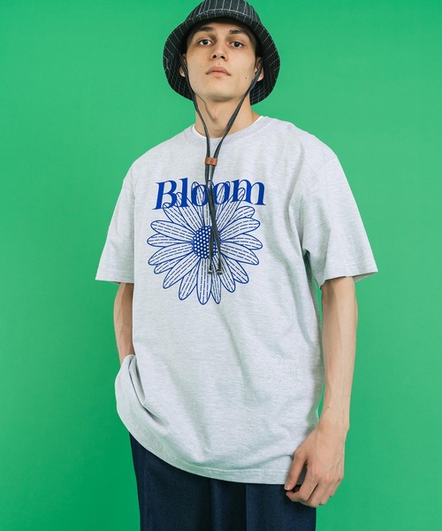 Ressaca(レサーカ)の「オーバーサイズ デイジー ロゴプリント 半袖Tシャツ 花柄(Tシャツ/カットソー・レディース・ホワイト/アッシュグレー/ブラック/イエロー/グリーン/グリーン系その他・M/L/XL)」の7枚目の写真