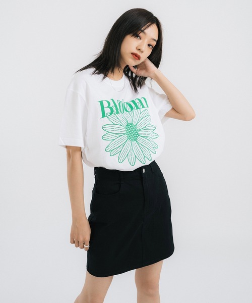 Ressaca(レサーカ)の「オーバーサイズ デイジー ロゴプリント 半袖Tシャツ 花柄(Tシャツ/カットソー・レディース・ホワイト/アッシュグレー/ブラック/イエロー/グリーン/グリーン系その他・M/L/XL)」の18枚目の写真