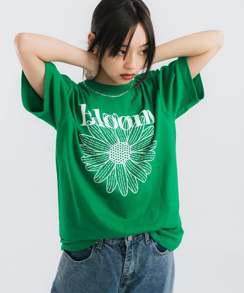 Ressaca(レサーカ)の「オーバーサイズ デイジー ロゴプリント 半袖Tシャツ 花柄(Tシャツ/カットソー・レディース・ホワイト/アッシュグレー/ブラック/イエロー/グリーン/グリーン系その他・M/L/XL)」の13枚目の写真