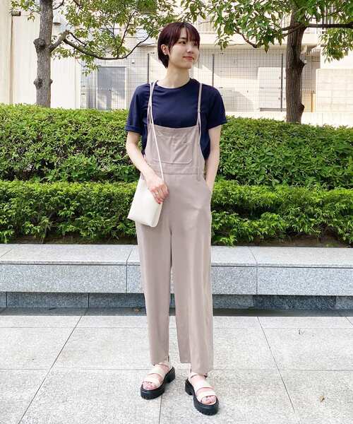 OPAQUE.CLIP（オペークドットクリップ）の「◆ストレッチツイル サロペット【WEB限定サイズ】（サロペット/オーバーオール・レディース・ブラック/サンドベージュ・36/38/40）」の10枚目の写真