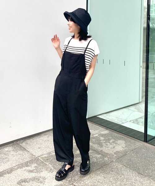 OPAQUE.CLIP（オペークドットクリップ）の「◆ストレッチツイル サロペット【WEB限定サイズ】（サロペット/オーバーオール・レディース・ブラック/サンドベージュ・36/38/40）」の18枚目の写真