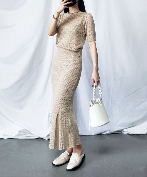 me+em select（ミームセレクト）の「【セットアップ】クロシェレーストップス＆マーメイドスカート SET（セットアップ・レディース・ブラック/ベージュ・FREE）」の4枚目の写真