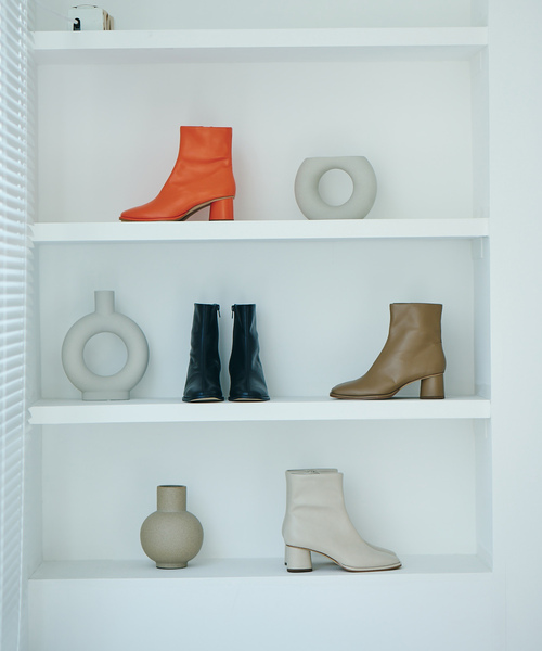 ADAM ET ROPE'（アダムエロペ）の「【WEB限定(一部店舗展開あり)】ストレッチショートブーツ（ブーツ・レディース・オフホワイト/オレンジ/ベージュ/ブラック・23.5cm/24.0cm/24.5cm/23.0cm）」の18枚目の写真