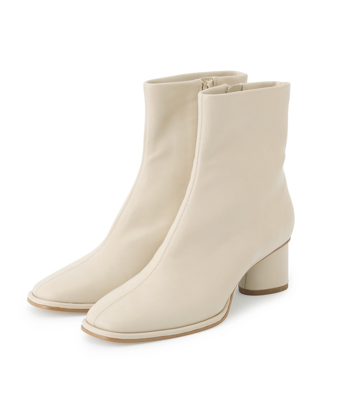 ADAM ET ROPE'（アダムエロペ）の「【WEB限定(一部店舗展開あり)】ストレッチショートブーツ（ブーツ・レディース・オフホワイト/オレンジ/ベージュ/ブラック・23.5cm/24.0cm/24.5cm/23.0cm）」の22枚目の写真