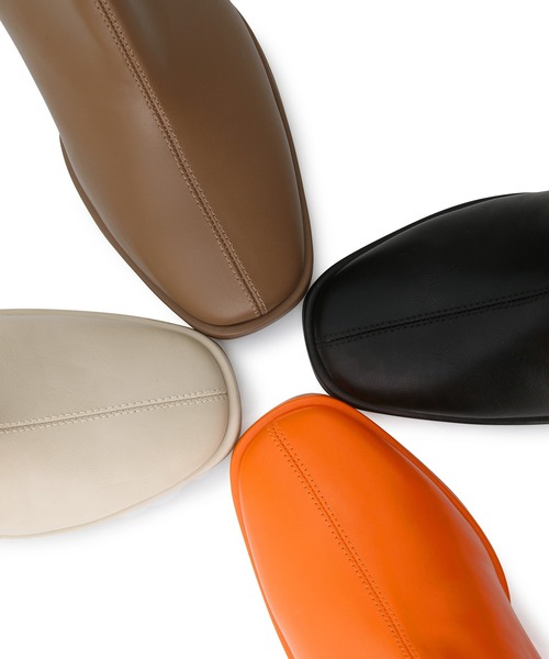 ADAM ET ROPE'（アダムエロペ）の「【WEB限定(一部店舗展開あり)】ストレッチショートブーツ（ブーツ・レディース・オフホワイト/オレンジ/ベージュ/ブラック・23.5cm/24.0cm/24.5cm/23.0cm）」の7枚目の写真